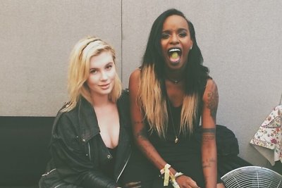 Ireland Baldwin ir Angel Haze