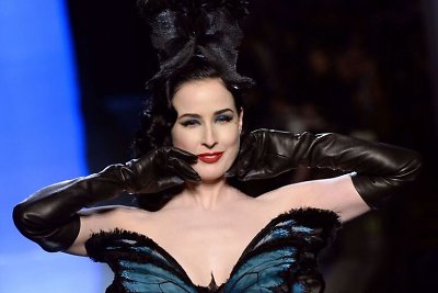 Pažiūrėkite, kaip burleskos šokėja Dita Von Teese atrodė paauglystėje