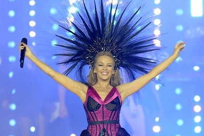 Kylie Minogue šortukai pelnė pirmą vietą garsenybių įsimintiniausios aprangos sąraše