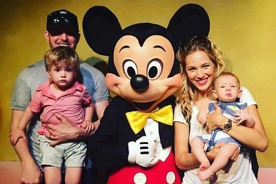 Michaelas Buble ir Luisana Lopilato su sūnumis Noah ir Elias