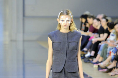 „Maison Margiela“ 2015 m. aukštosios mados kolekcijos modelis