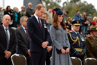 Princas Williamas ir Kembridžo hercogienė Catherine pagerbė kritusius Australijos ir Naujosios Zelandijos karius