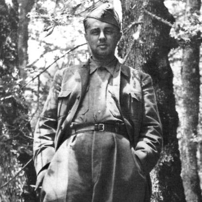 Wikipedia.org nuotr./Partizanų vadas Enveras Hoxha (1944 m.)