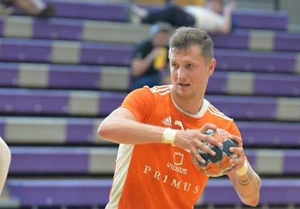 Valdas Drabavičius su Vilniaus „Šviesa“ pradeda kovas Europos rankinio Iššūkio taurės turnyre.