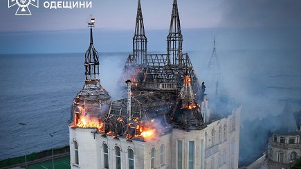 Po Rusijos smūgio sudegė Harrio Potterio pilimi vadinama Odesos teisės akademija