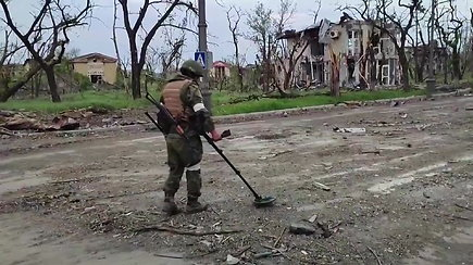 Rusijos pajėgos Donbase turi 20 kartų daugiau technikos nei Ukraina – pasak V.Zelenskio, artimiausios savaitės bus sudėtingos