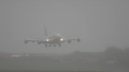Vilniaus oro uoste – ypatingas svečias – lėktuvas – „Boeing 747-400“, dar vadinamas „Dangaus karaliene“