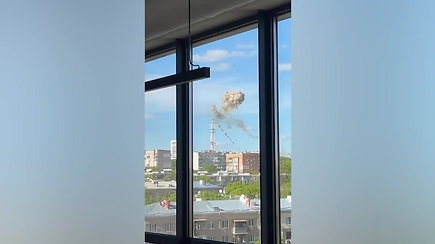 Rusijos pajėgų smūgis Charkivo TV bokštą perlaužė per pusę
