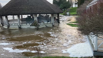 Stichija Žemaitijoje: vanduo pakeliui plauna viską, semia sodybas