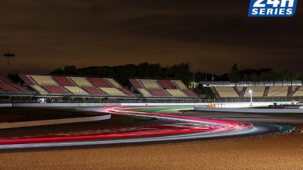 Barcelona 24h series. Pasigrožėkite naktine trasa ir Pauliaus Paškevičiaus (RD Signs) Lamborghini onboardu.