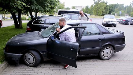 Jono Valančiūno pokštas: į treniruočių stovyklą Palangoje atvyko su senute „Audi 80“