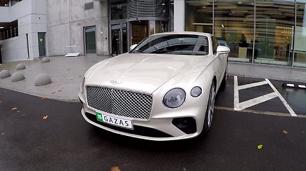 Galingas ir prabangus „Bentley Continental GT“