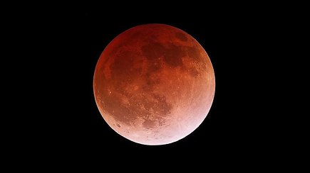 Kruvinojo Mėnulio užtemimas: kaip susiformuoja ir kokį poveikį turi žmogui?