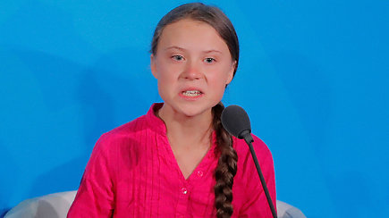 Įsiutusi Greta Thunberg su ašaromis akyse kreipėsi į pasaulio lyderius: „Kaip jūs drįstate?“