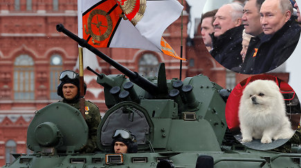 Pergalės dienos paradą stebėjo A.Lukašenkos špicas, bet ne užsienio lyderiai