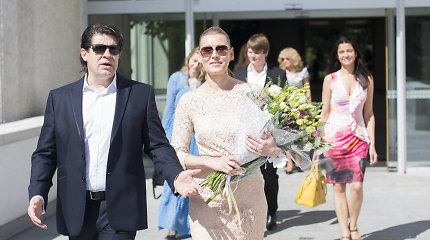 „Eurovizijos“ atrankoje išgarsėjęs Gaudentas Janušas Vilniuje vedė mylimąją Ingą Grigonienę