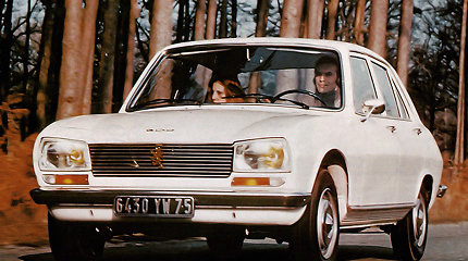 10 svarbiausių „Peugeot“ modelių: nuo legendinio „504“ iki pirmojo elektromobilio