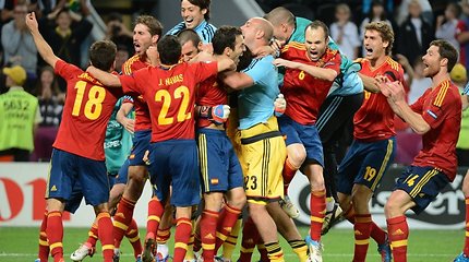 Nuobodžiame „Euro 2012“ pusfinalyje ispanai nuošluostė nosį Cristianui Ronaldo: baudinių loteriją laimėjusi 4:2 Ispanija keliauja į finalą