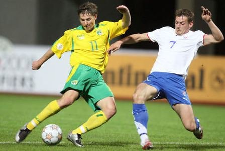 AFP/„Scanpix“ nuotr./Saulius Mikoliūnas Lietuvos rinktinės sudėtyje žaidžiant prieš Farerų salų rinktinę