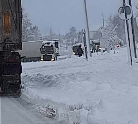 15min.lt skaitytojo nuotr./Plungėje vairuotojai eismo sąlygas penktadienį pavadino ekstremaliomis