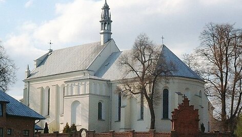 Onos Danutės Kęstutaitės perlaidojimo vieta &scaron;v. Mykolo bažnyčioje Varkoje