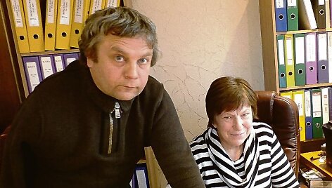 &bdquo;Pienininkų&ldquo; kooperatyvo direktorius Vygintas Dragūnas ir buhalterė Augenija Janu&scaron;auskienė.