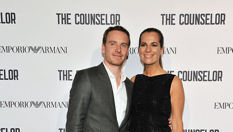 Dizainerio Giorgio Armani dukterėčia Roberta Armani ir aktorius Michael Fassbender