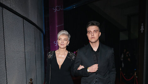 Niko Barisas su mama