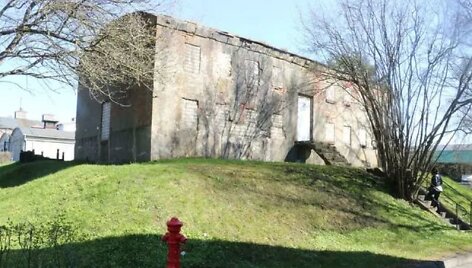 Autenti&scaron;kas, &scaron;imtametis pylimas ir ant jo pastatyta aeracinė. Įdomiausi slėpiniai glūdi po pylimu