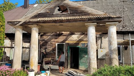 Rūmai &scaron;iuo metu tapę daugiabučiu gyvenamuoju namu 