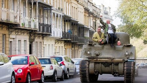 Tankas &bdquo;Sherman&ldquo; Bristolio gatvėje
