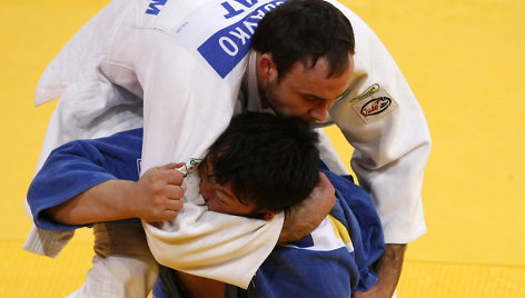 Naidangiinas Tuvshinbayaras (mėlyna apranga) yra laimėjęs Mongolijai pirmąjį olimpinį aukso medalį.