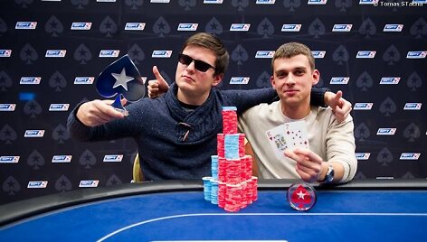 EPT &scaron;alutinio turnyro laimėtojas Laurynas Levinskas (kairėje) / PokerStars.net nuotr.