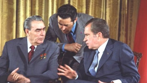 Viktoras Suchodrevas (centre) su Leonidu Brežnevu ir Richardu Nixonu