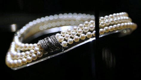 &bdquo;Van Cleef & Arpels&ldquo; vėrinys