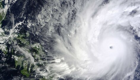 Prie Filipinų artėja galingas taifūnas Hagupitas