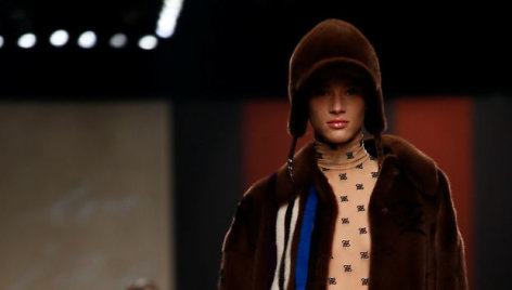 „Fendi“ 2019–2020 m. rudens ir žiemos kolekcijos modelis