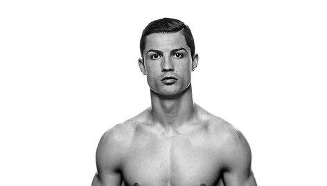 Cristiano Ronaldo - Portugalijos futbolo rinktinės lyderis ir savo kolekcijos modelis