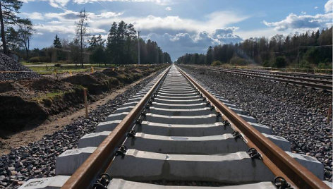 Iki šių metų pabaigos europinės vėžės geležinkelis sujungs Lenkijos-Lietuvos sieną ir Kauną.