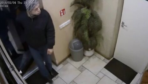 &Scaron;is vyras i&scaron; Kauno kavinės &bdquo;4 metų laikai&ldquo; pavogė barmenės mobilųjį telefoną