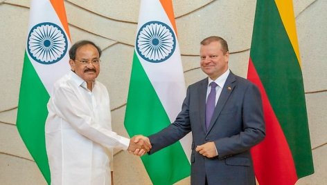 Saulius Skvernelis pirmadienį Vilniuje susitiko su Indijos viceprezidentu Venkaiah Naidu