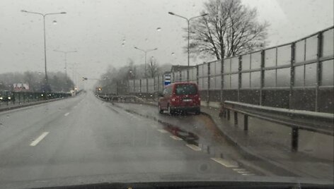 Maskuotas &Scaron;iaulių kelių policijos automobilis 