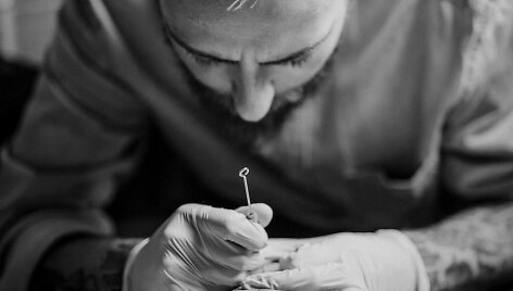 Tatuiruočių meistras &bdquo;Juodi dygsniai&ldquo;, Gediminas Zubas