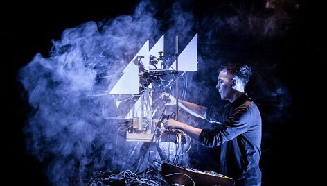 Moritz Simon Geist 3 Vibrations