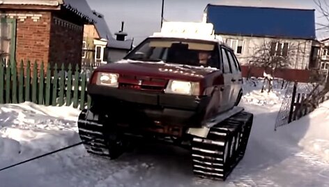 &bdquo;Lada Samara&ldquo; pavirto vik&scaron;riniu visureigiu