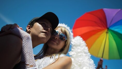 Spalvingo homoseksualų parado akimirkos