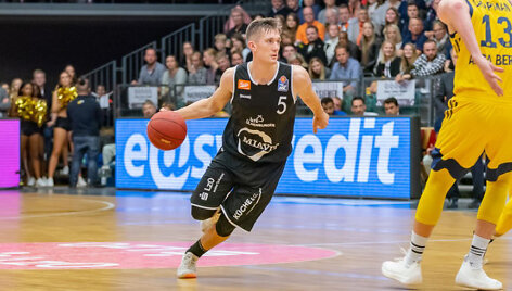 T.J.Bray sudomino Kauno klubą.