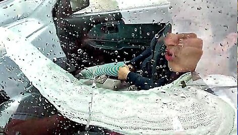 Sukčiautojos Girdžiuose 