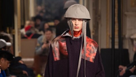 &bdquo;Raf Simons&ldquo; 2019&ndash;2020 m. rudens ir žiemos kolekcijos modelis