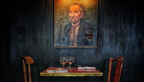 Vieni&scaron;as Valentinas. Paryžius, Prancūzija, 2020.